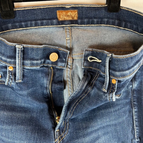 MOTHER The Insider Crop Step Fray Jeans Teaming Up Wash Women's Size 27 - Picture 10 of 13